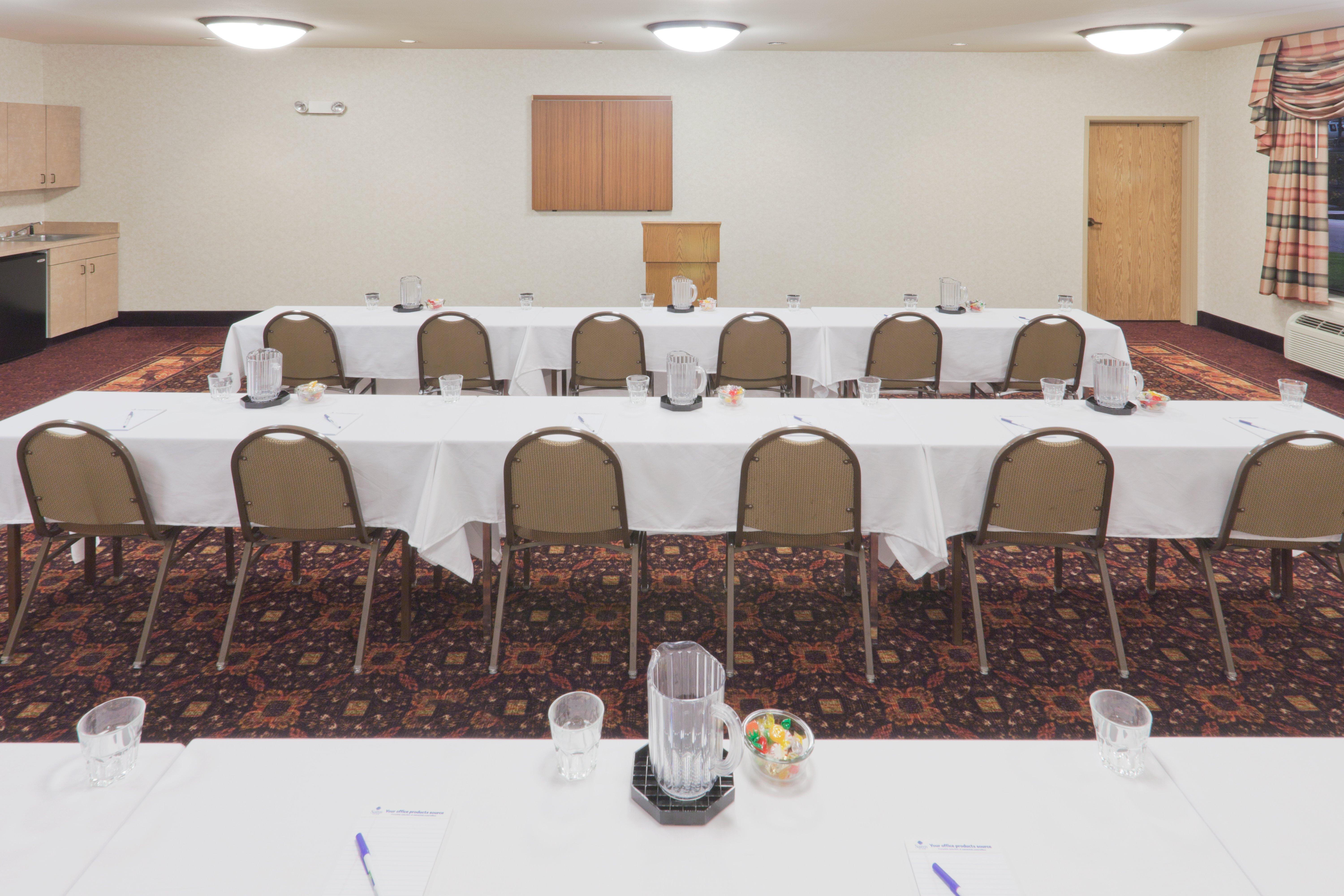 Holiday Inn Express Hotel & Suites Gillette By Ihg Exterior foto