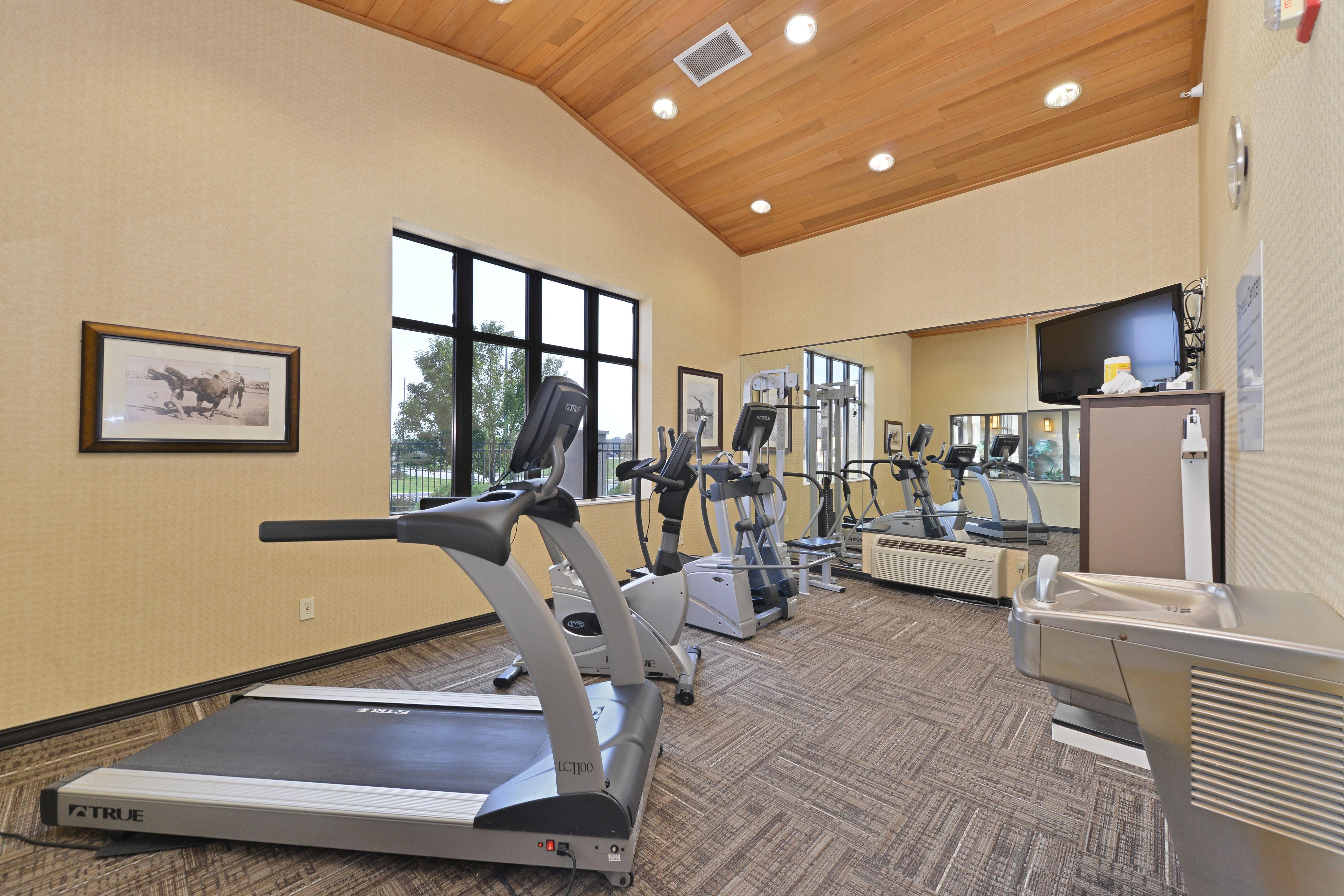 Holiday Inn Express Hotel & Suites Gillette By Ihg Exterior foto
